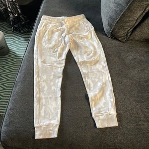 Buffbunny Snow Camp Joggers